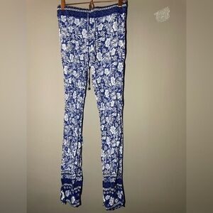 Paradise USA Blue and White Floral Print Pants Size M